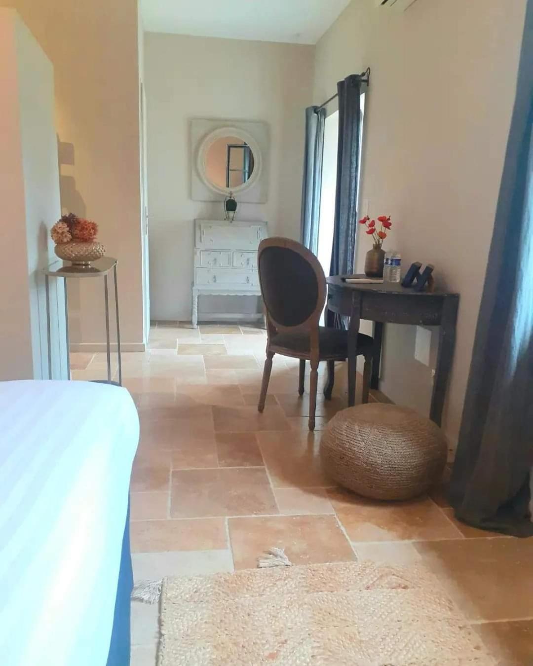 Hotel Domaine De La Limetiere Neuvy-le-Roi Zewnętrze zdjęcie