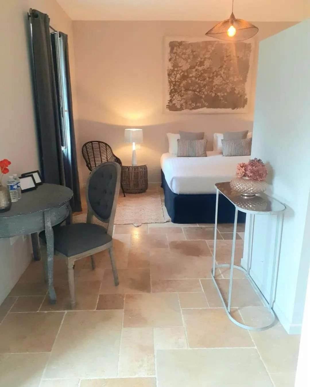 Hotel Domaine De La Limetiere Neuvy-le-Roi Zewnętrze zdjęcie